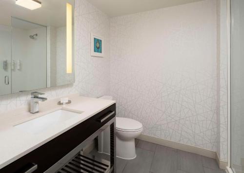 hampton inn and suites worcester