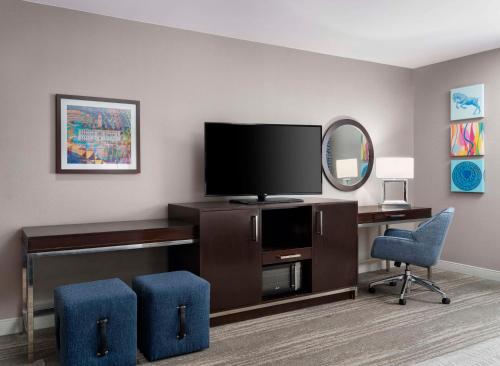 hampton inn and suites worcester