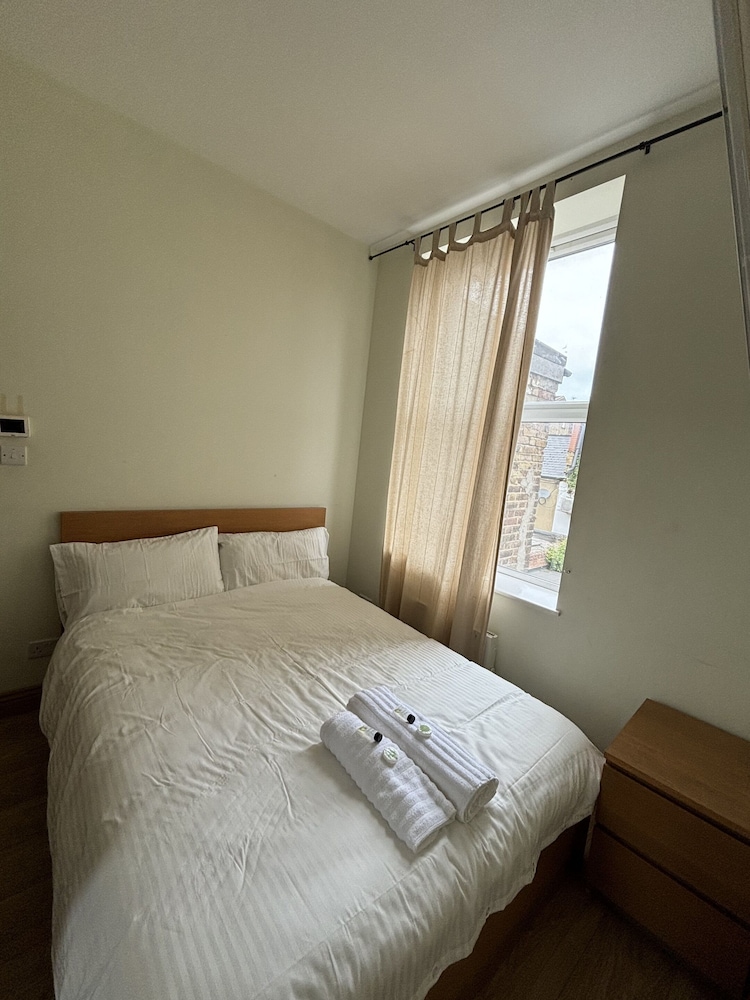 harrow road rooms