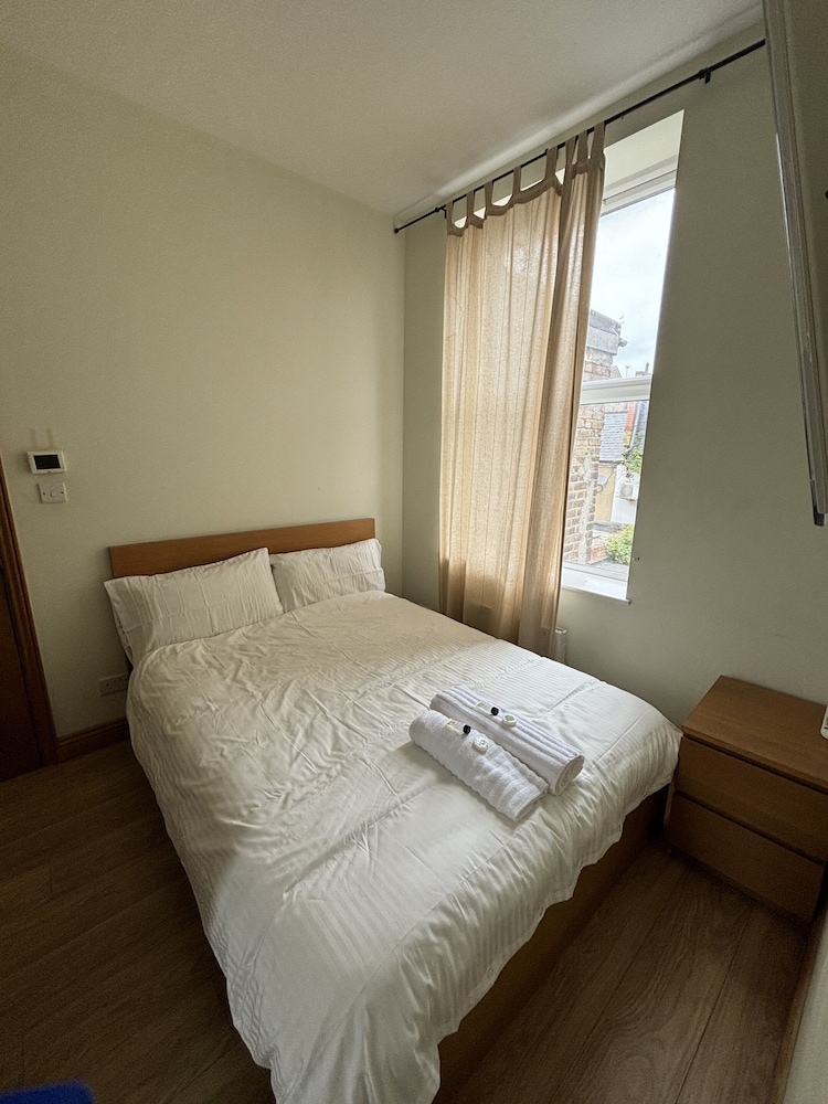 harrow road rooms