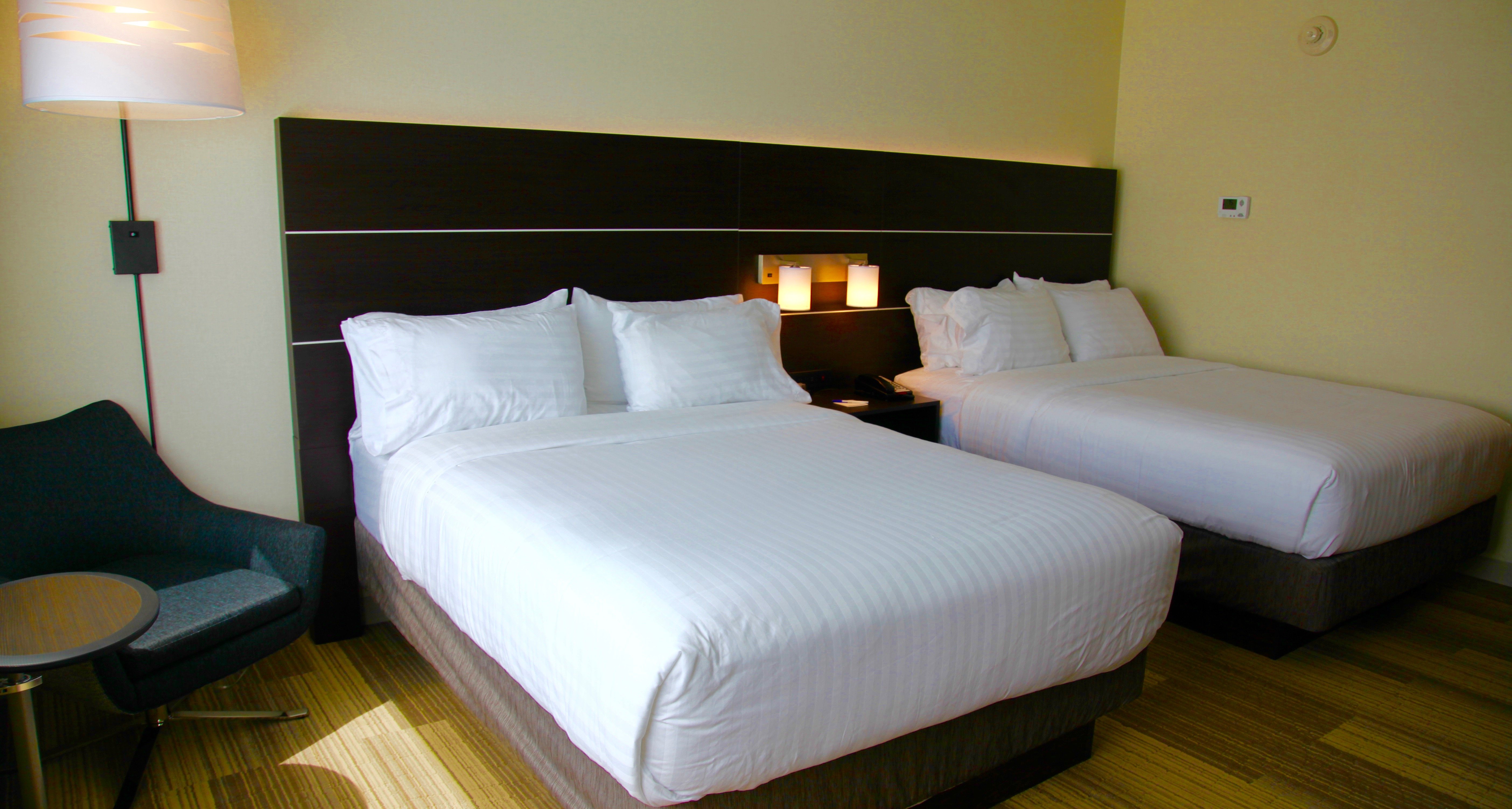 holiday inn express and suites oswego by ihg