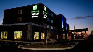 holiday inn express and suites oswego by ihg