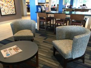 holiday inn express and suites oswego by ihg