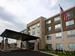 holiday inn express and suites oswego by ihg