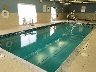 holiday inn express and suites oswego by ihg