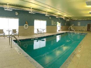 holiday inn express and suites oswego by ihg