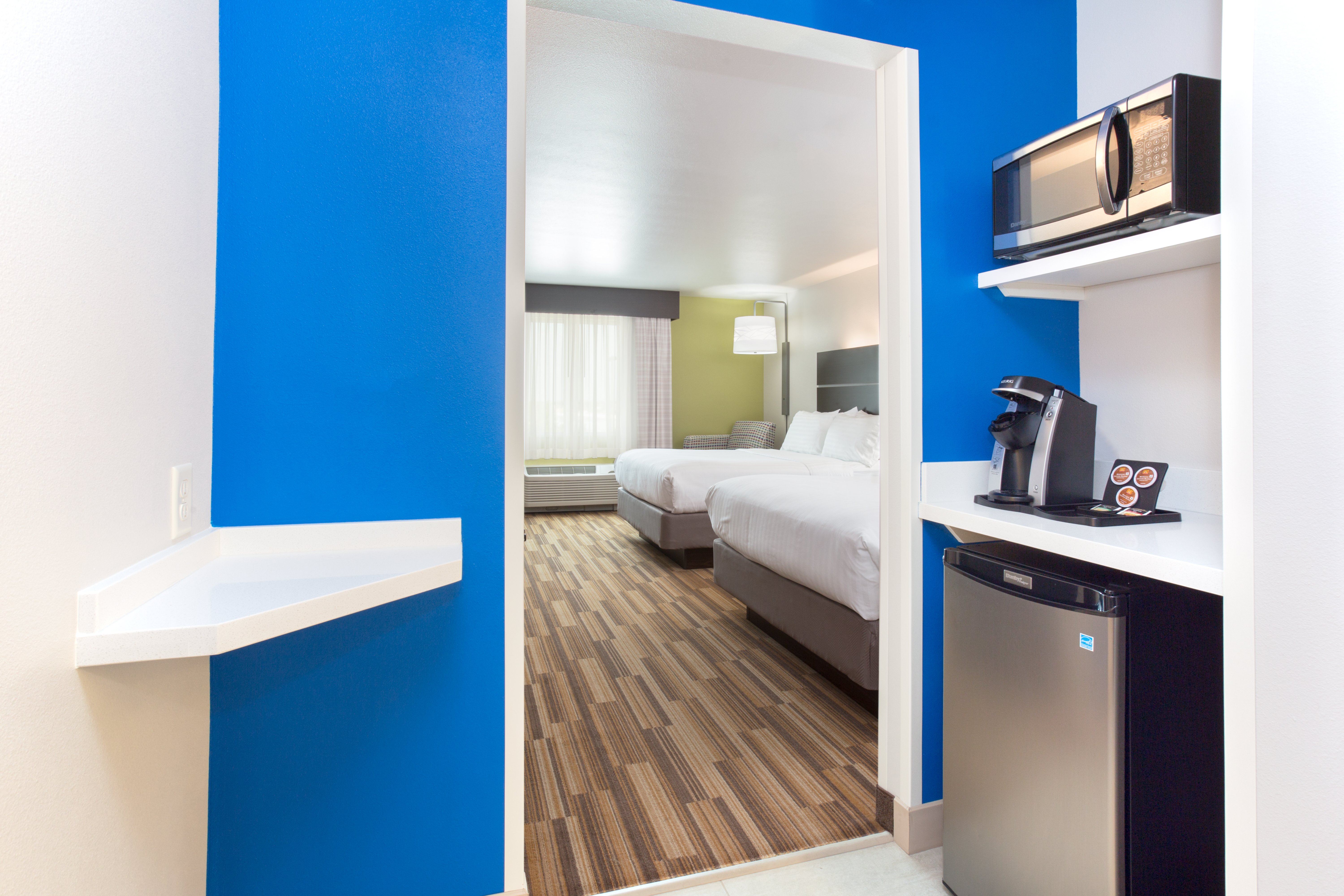holiday inn express and suites lincoln i 80