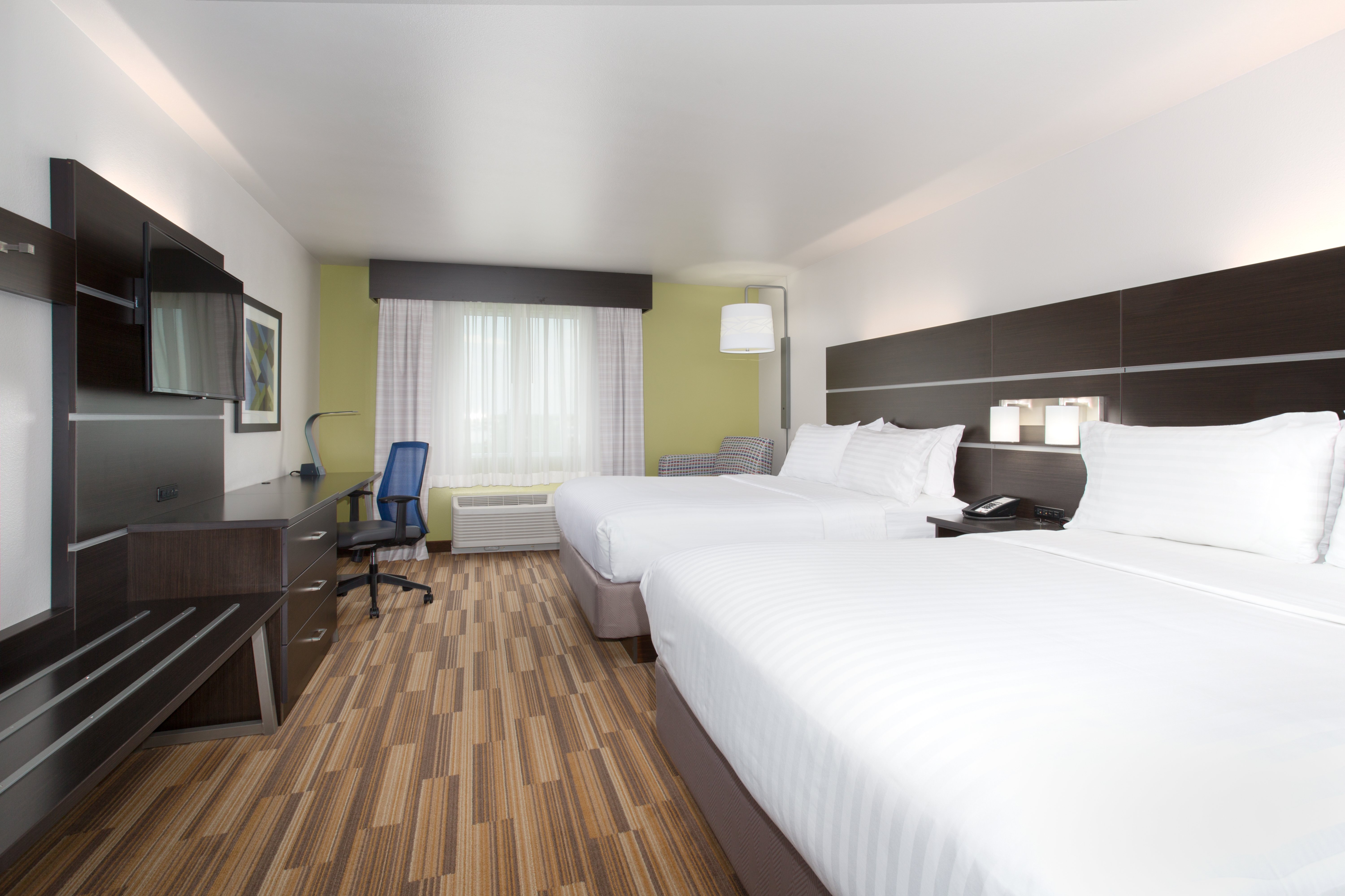 holiday inn express and suites lincoln i 80
