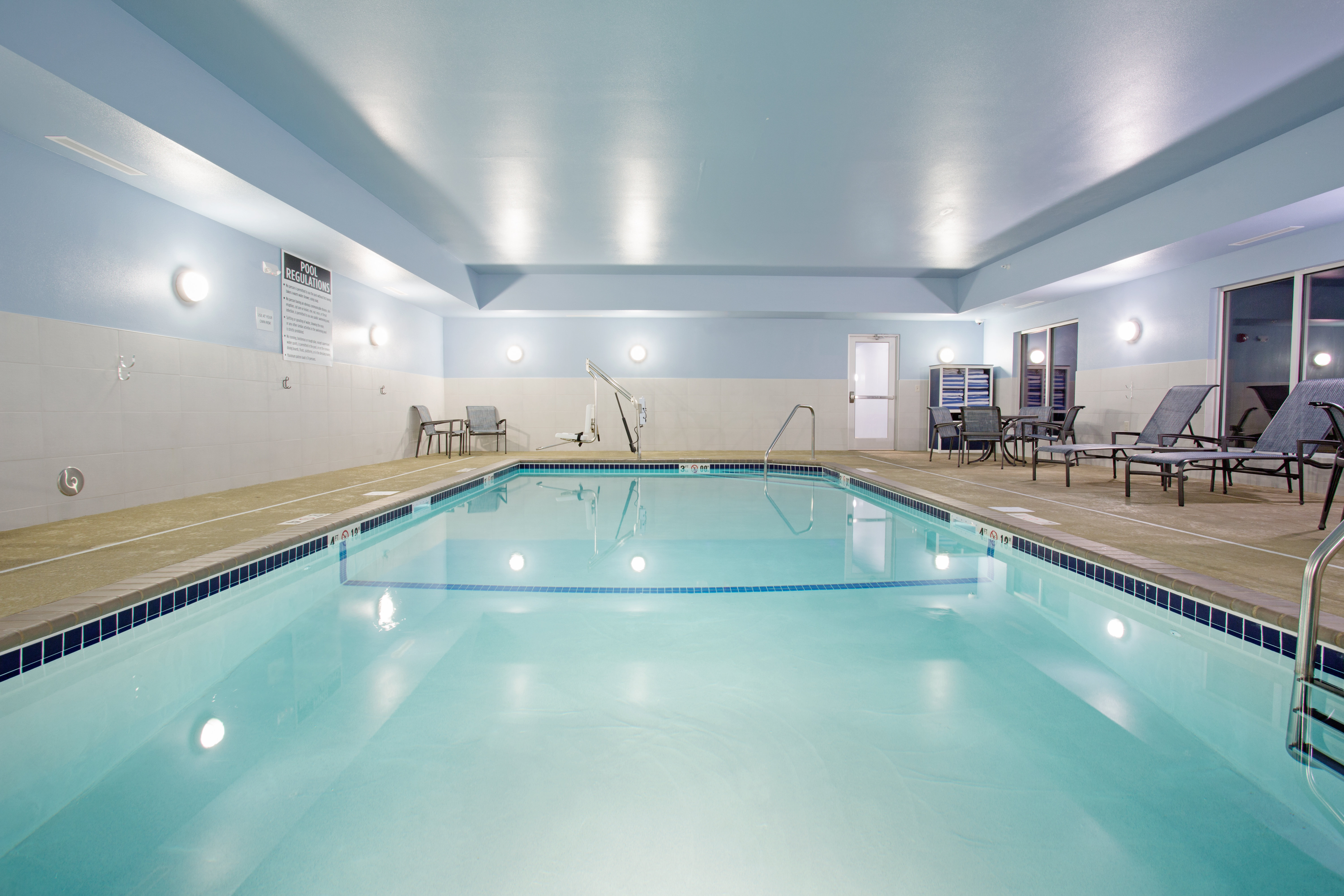 holiday inn express and suites lincoln i 80