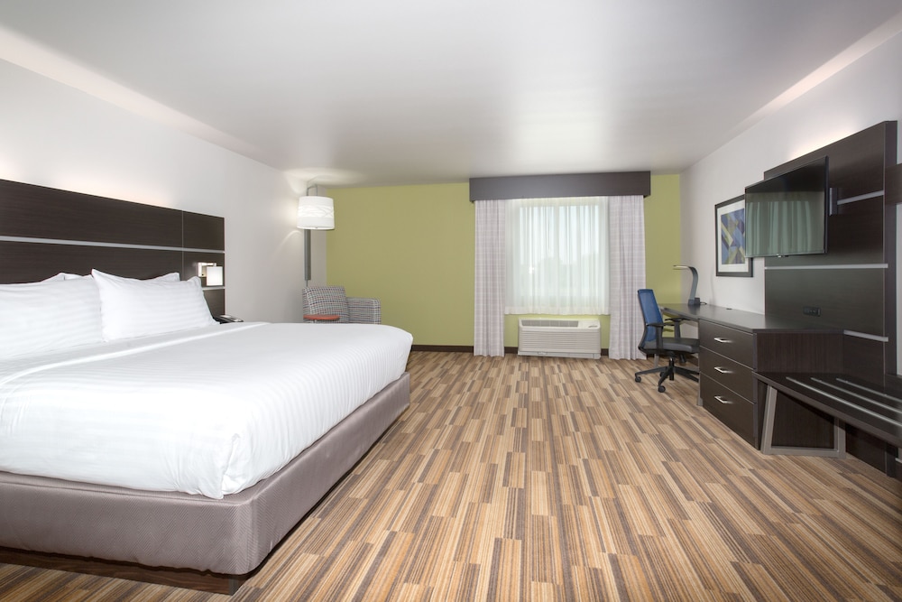 holiday inn express and suites lincoln i 80