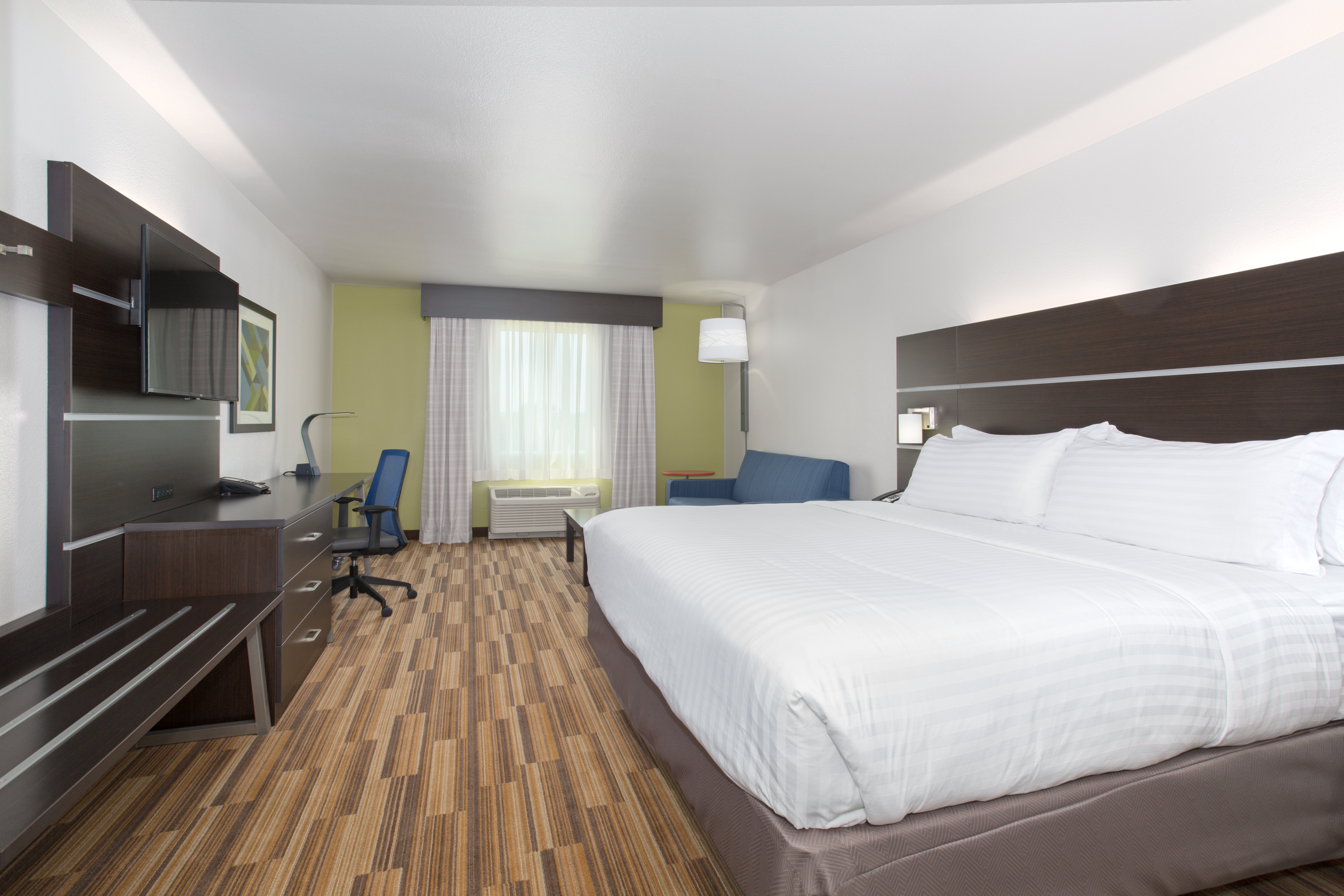 holiday inn express and suites lincoln i 80