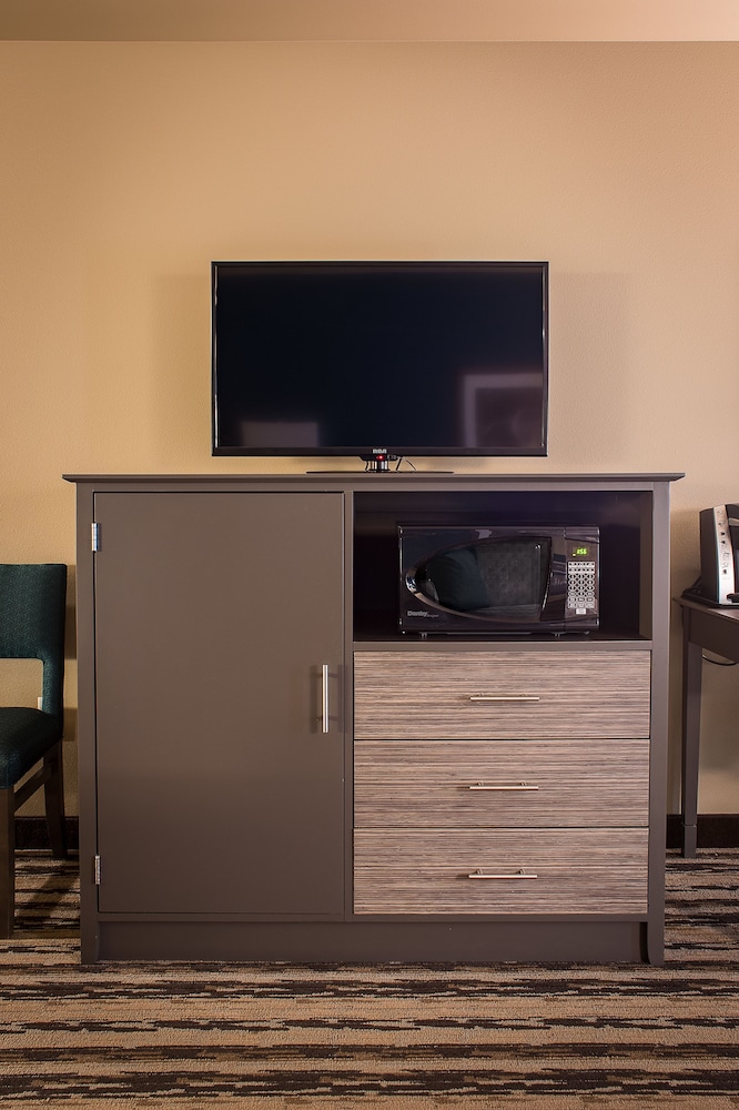 Grandstay Hotel And Suites,Near Valley City Park,3 star