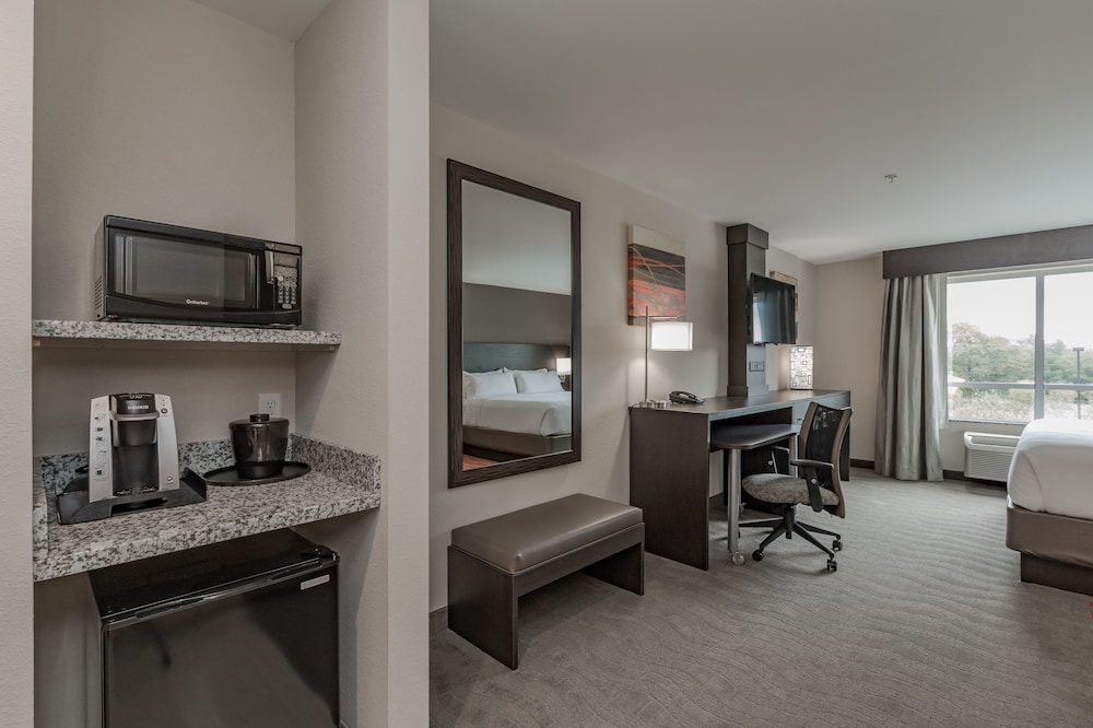 holiday inn mishawaka by ihg