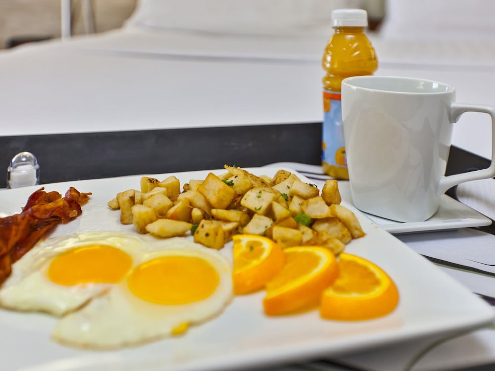 holiday inn mishawaka by ihg