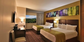 harrahs cherokee valley river casino and hotel
