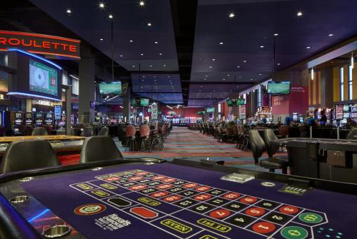 harrahs cherokee valley river casino and hotel