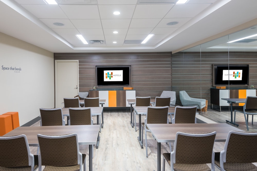 even hotel brooklyn by ihg