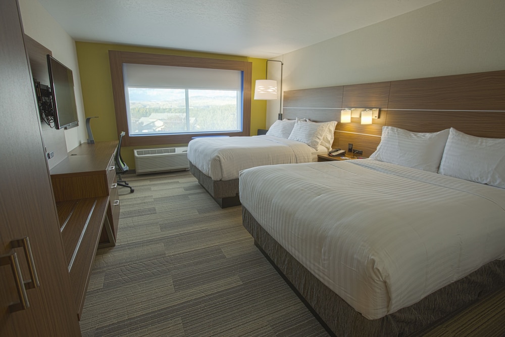 holiday inn express and suites boise airport by ihg