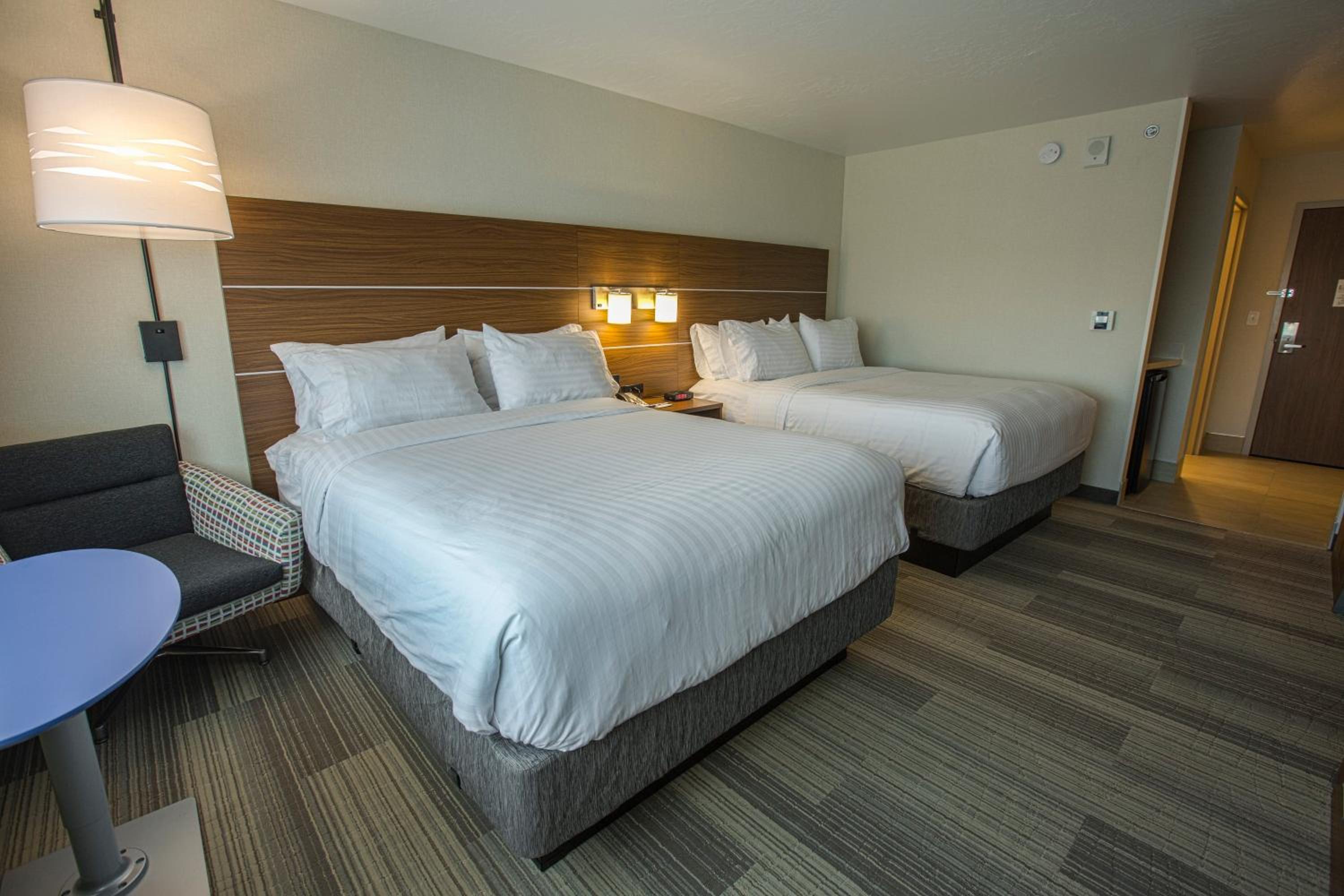 holiday inn express and suites boise airport by ihg