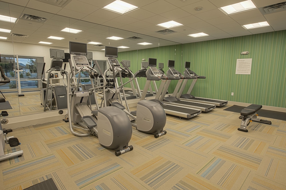 holiday inn express and suites boise airport by ihg