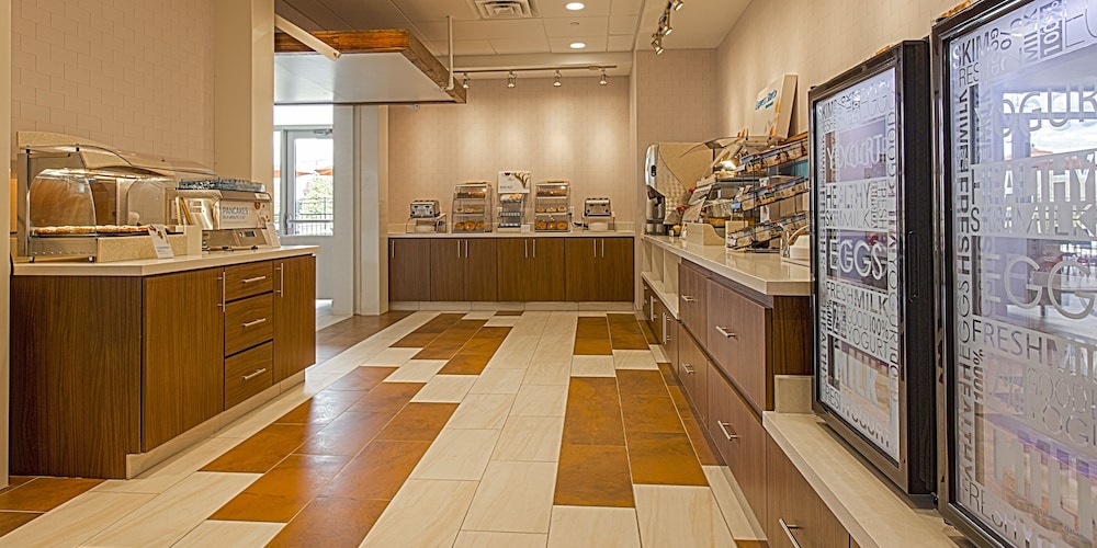 holiday inn express and suites boise airport by ihg