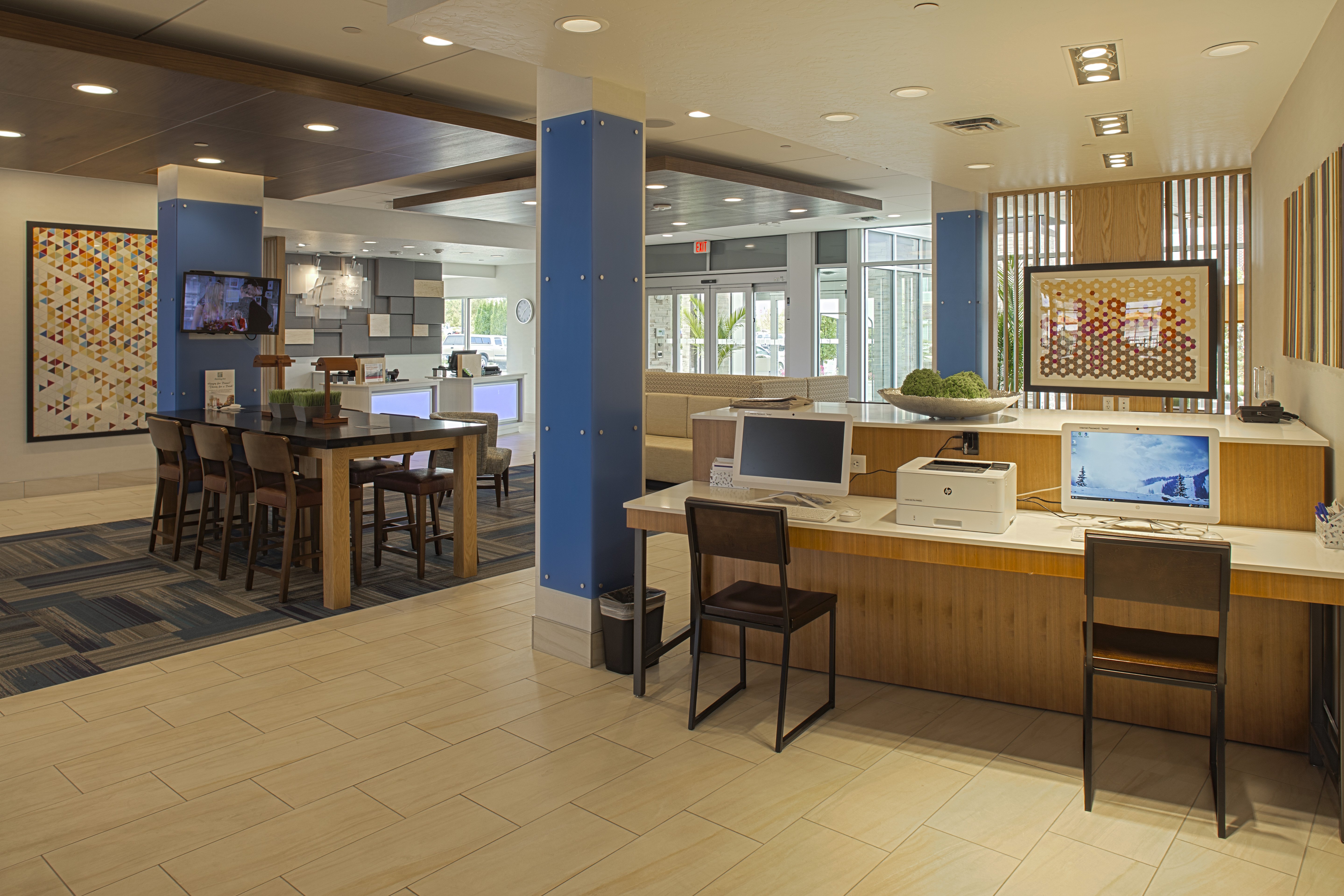 holiday inn express and suites boise airport by ihg