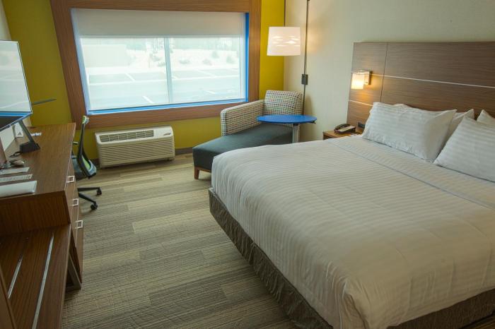 holiday inn express and suites boise airport by ihg