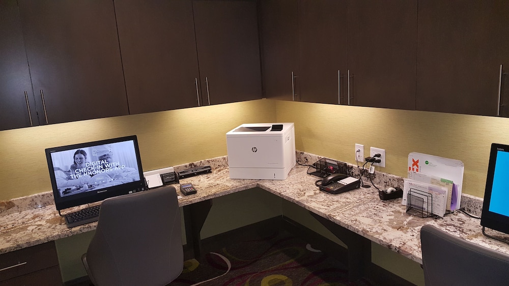 hampton inn and suites la porte