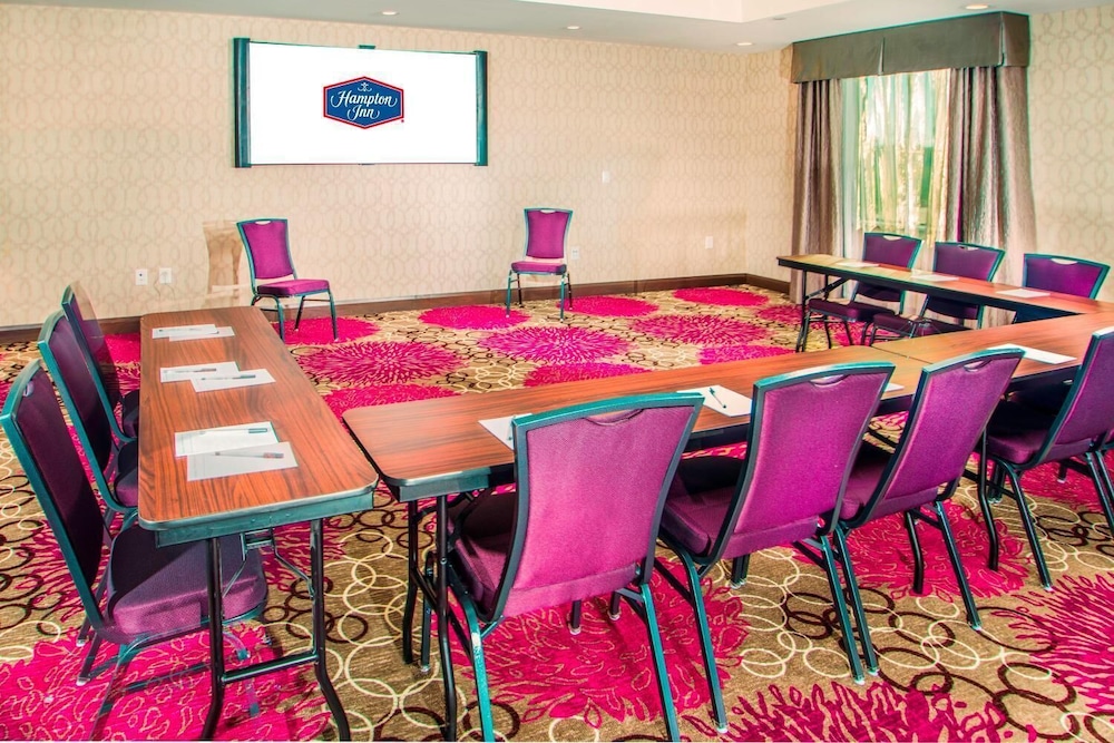 hampton inn and suites la porte