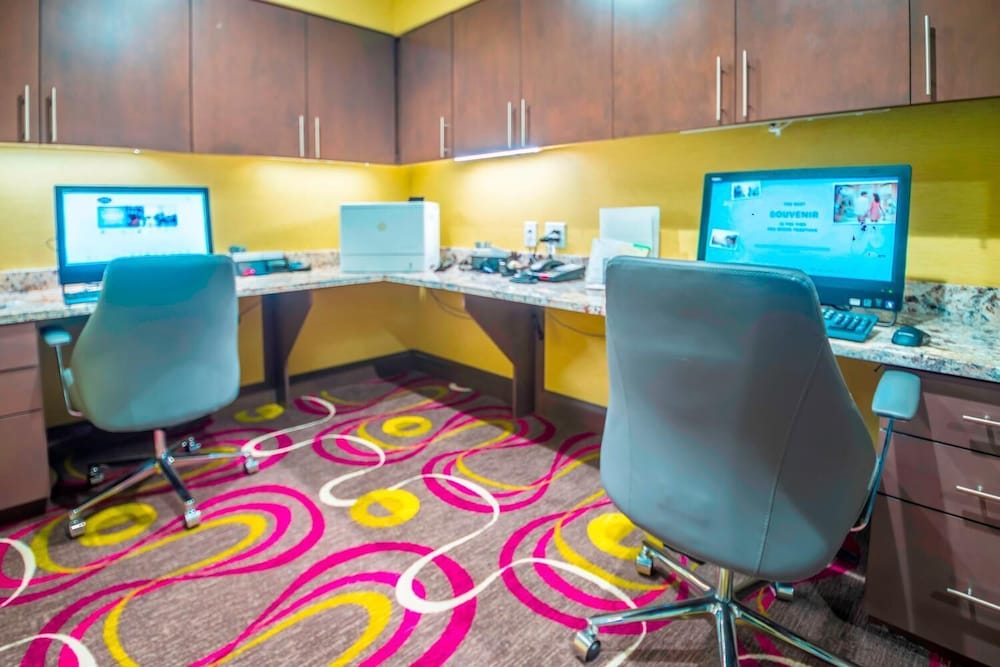 hampton inn and suites la porte