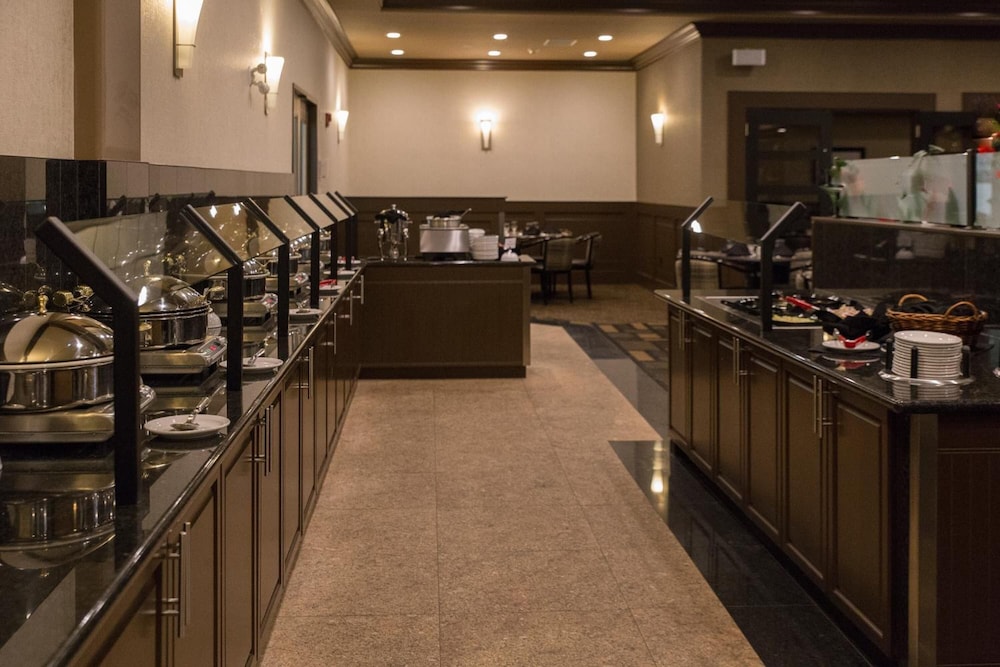 chateau nova peace river