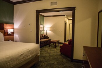 chateau nova peace river