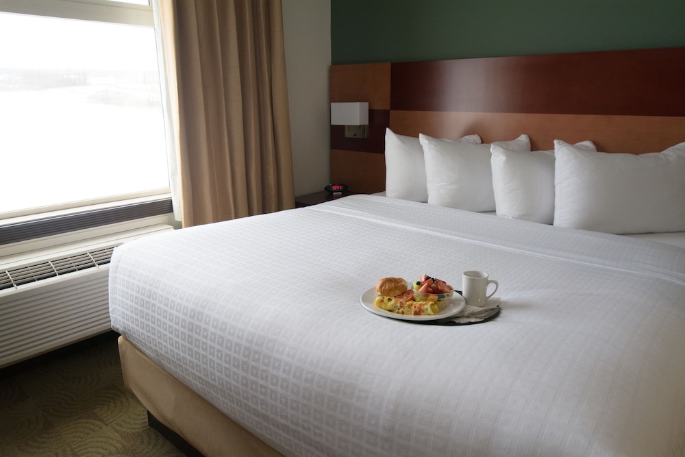 chateau nova peace river