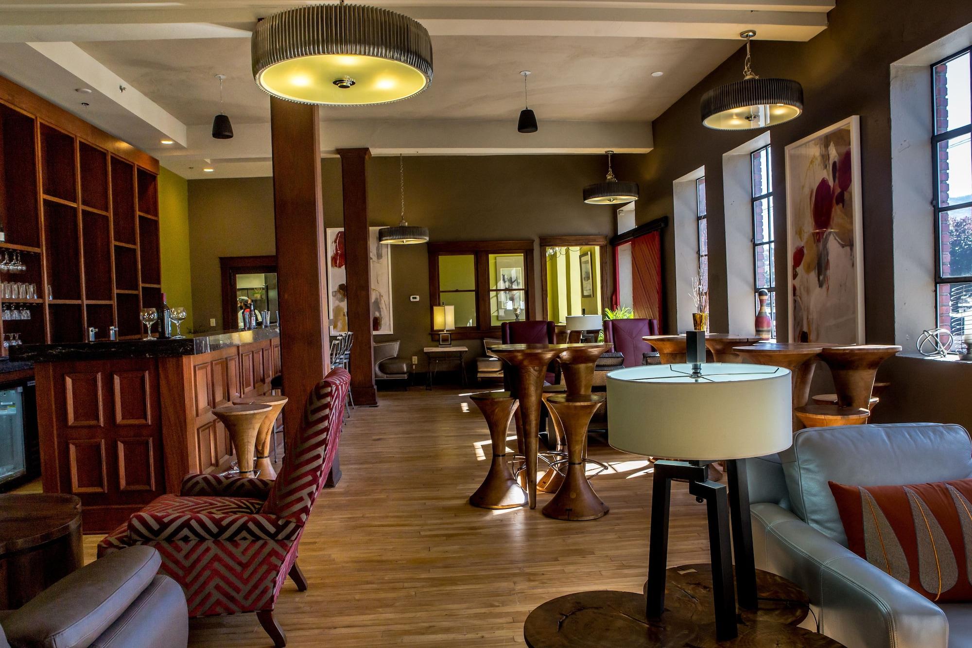Jackson Park Inn, Ascend Hotel Collection,Draper>>Blacksburg,3 star