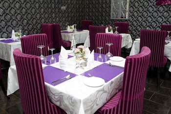 sparklyn hotels and suites