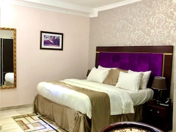 sparklyn hotels and suites