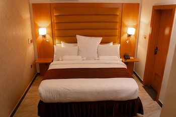 sparklyn hotels and suites