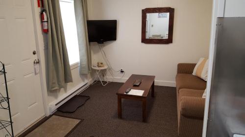 creston valley motel