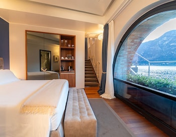 villa lario resort mandello