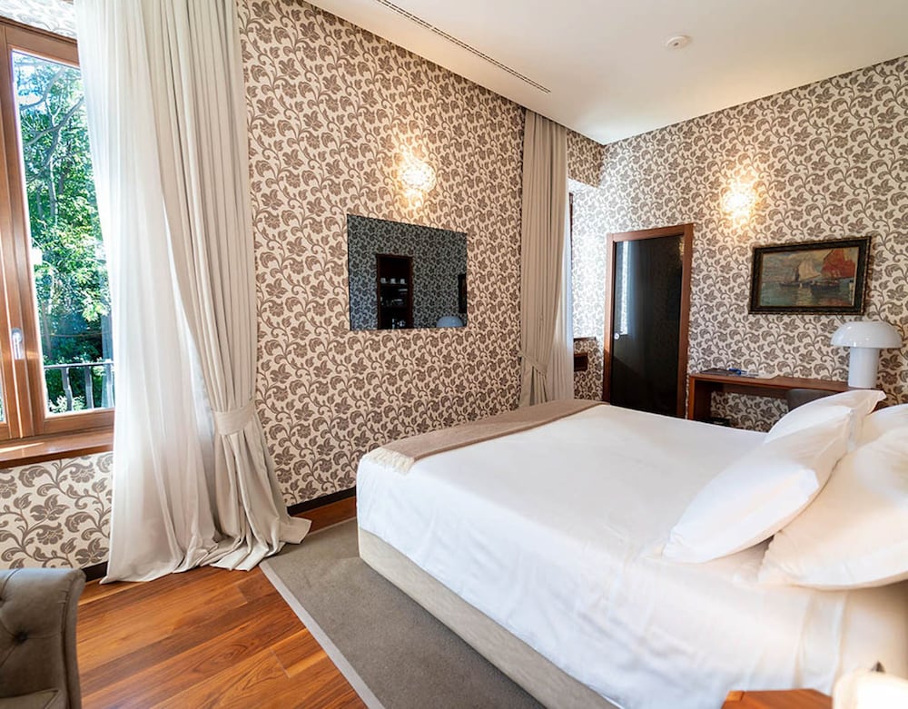 villa lario resort mandello