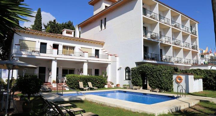 hotel arcos de montemar