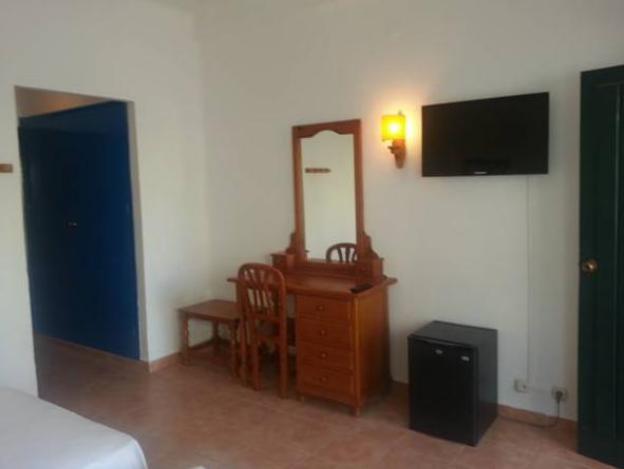 hotel arcos de montemar