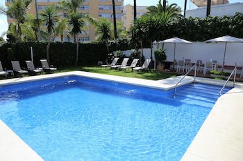 hotel arcos de montemar