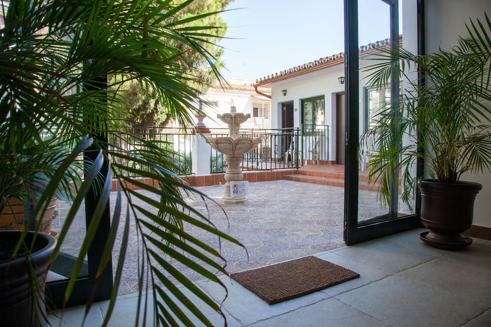 hotel arcos de montemar