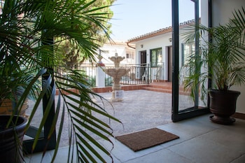 hotel arcos de montemar