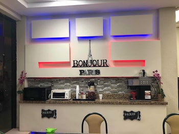 Hotel Paris,Tijuana>>San Diego,2.5 star