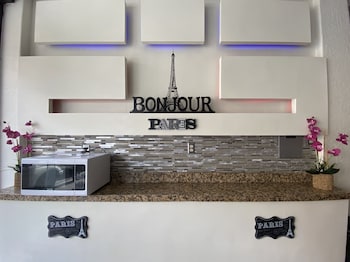 Hotel Paris,Tijuana>>San Diego,2.5 star
