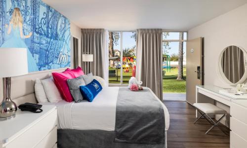 magic moment resort and kids club