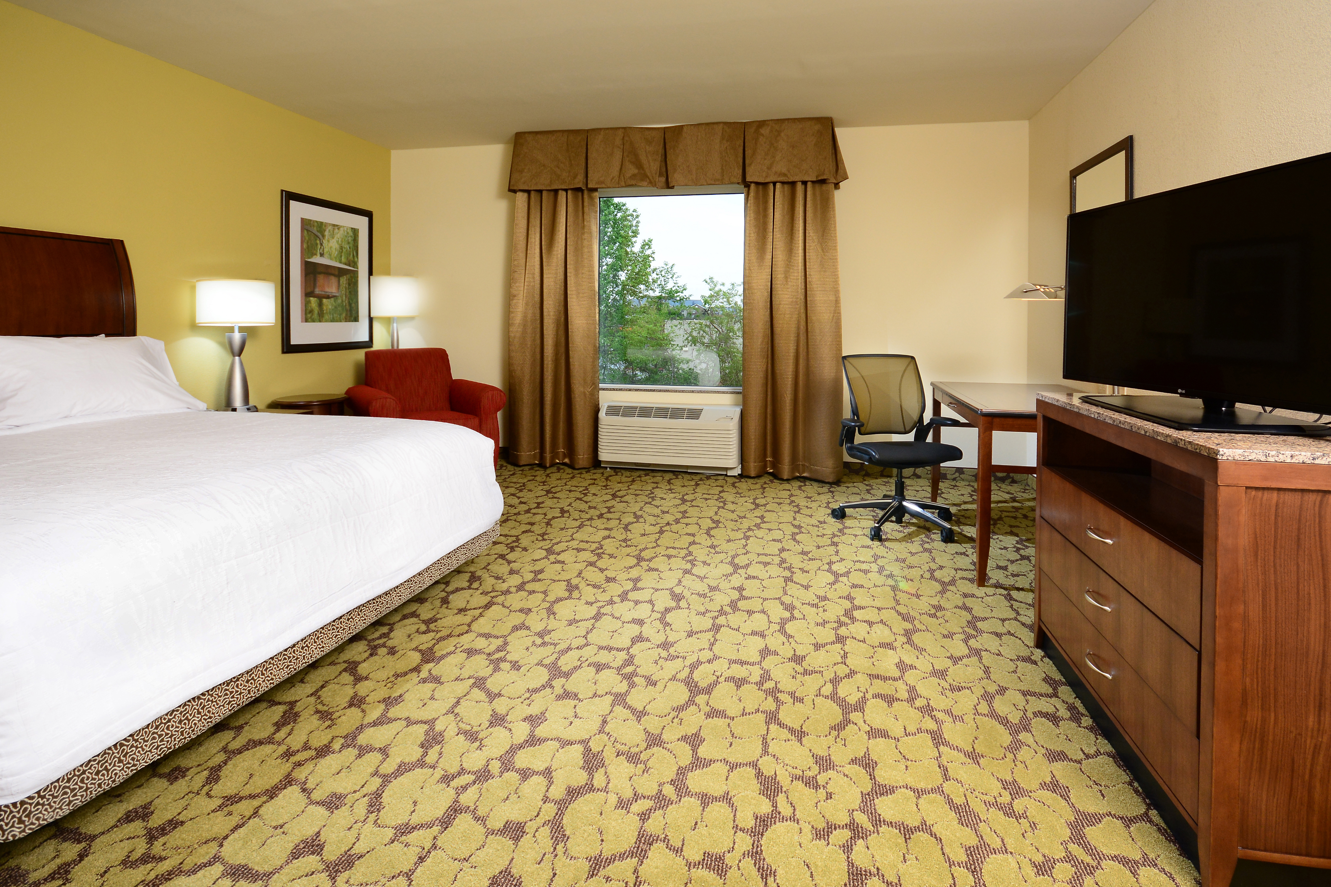 hilton garden inn greensboro airport