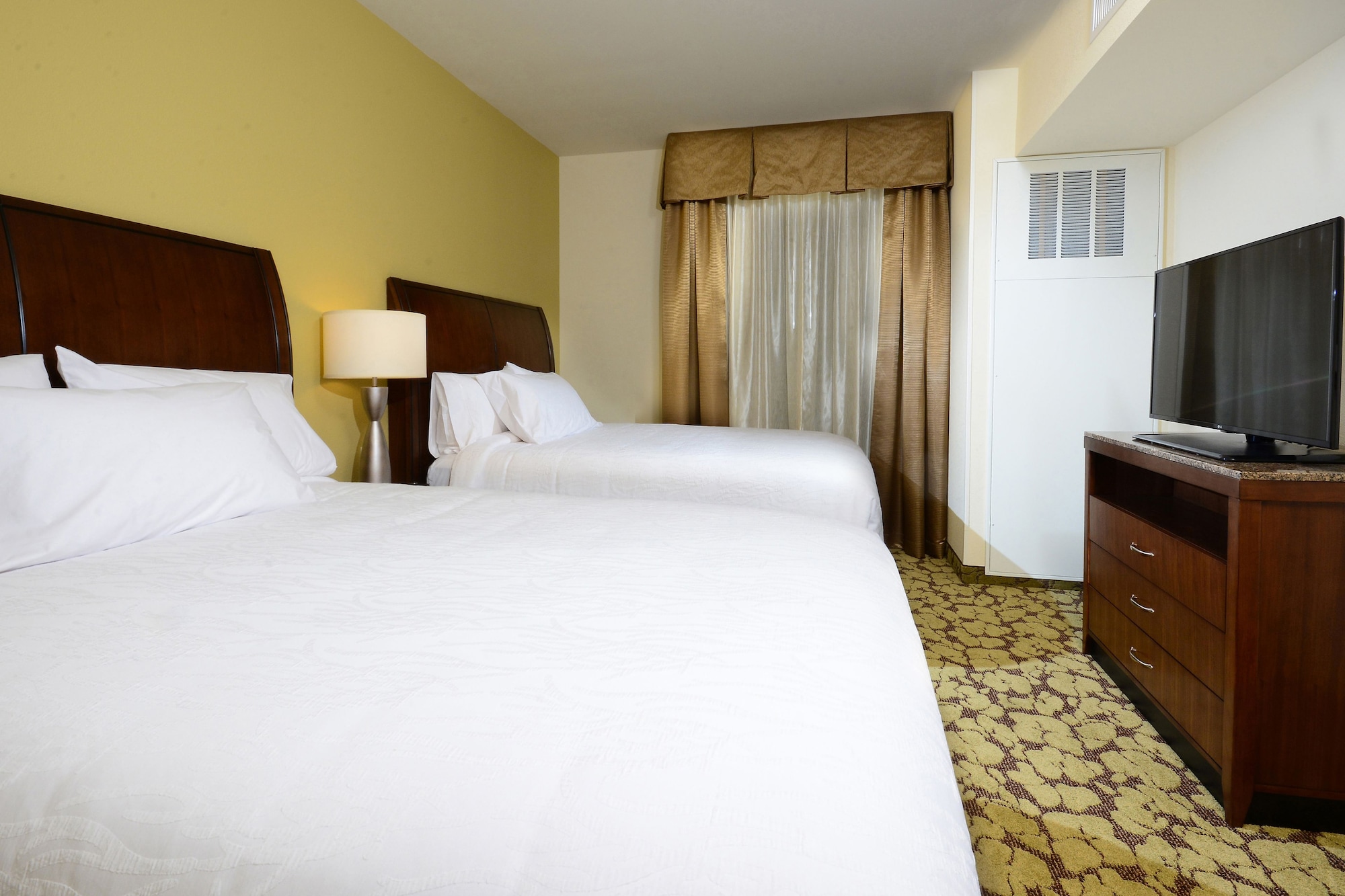 hilton garden inn greensboro airport